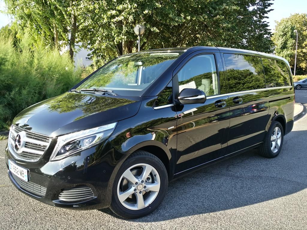 Car gallery image 2